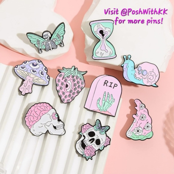 Devil Knife Ghost Halloween Enamel Pin - Picture 7 of 7